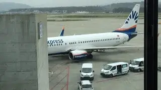 SunExpress Boeing 737-800 Zurich - Antalya *Full Flight* with bad surprises