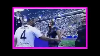 Breaking News | Medhi Benatia left brutally hanging in Serie A title presentation ceremony | JOE.co