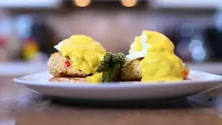 How to cook Crab Cake Benedict