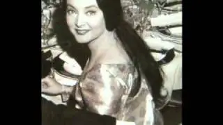 Morticia & Carolyn: My Heat Beats For Love.
