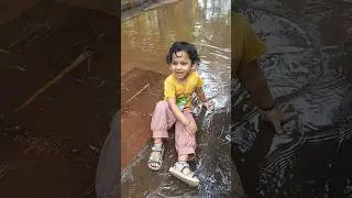 आदू पाणी खेळते आई ओरडली 😱 #aduchevideo #marathi #shorts #viral #ytshorts @aduchevideo