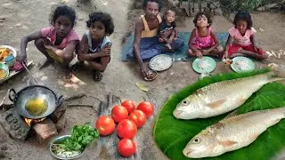santali tribe children cooking FISH CURRY for their Village style | rural India odisha