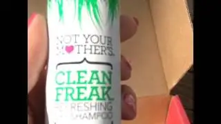 Glam VoxBox @GilletteVenus #ChooseTo @CutexUS @NYMbrands @sheamoisture4u #Qtips