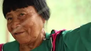 Tejido en telar de cintura, hilado en algodón. Artesana Ida Ramos Huayta. Cultura Shipibo
