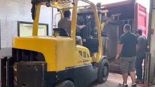 ▪️Container unloading - White Nevada Granite, from Brazil.
