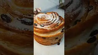 A beautiful and soft delicious bun #sweetfoods #bun #bunstyles #cook #булочки #ключи #хлеб #bread
