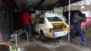 Arranque de un Seat 133, tras estar 30 años parado.