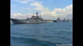 На море на рейде новый