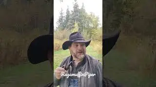 Sunday under the apple tree. #ragamuffinpiper #ytpcpipecommunity #happysunday #savinellipipes