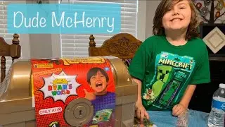 Unboxing Ryan&rsquo;s World Mega Mystery Treasure Chest