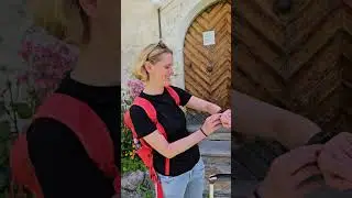 Wo bitte geht es hier ins Kloster?
