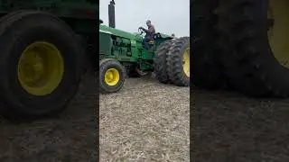 John deere 4620 Plowing #bluecollar #automobile #farmequipment #farmmachinery #horsepower #farmlife
