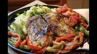 Как приготовить шипящую курицу с креветками на сковороде от TGI Fridays