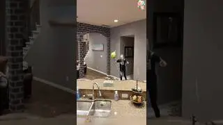 #balloon #prank #funnyprank #funnyvdeos #balloonprank #couple #coupleprank #fypシ #fail