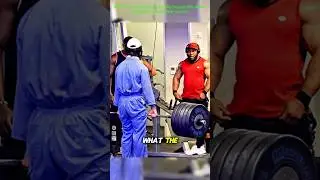 ELITE Powerlifter ANATOLY Use 32kg Mop and 32kg Bucket - Pretended to be a CLEANER in a GYM #funny