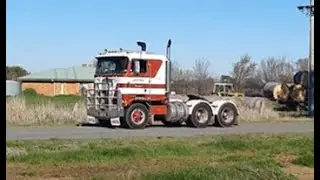 8v71 Detroit Diesel Jake brake Kenworth coming in hot