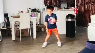 Baby Yoda versus Groot Rap Battle (Kids Hip Hop Dance video)