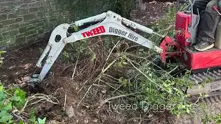 Clearing rubble/rubbish with the Takeuchi Micro Digger TB210R and Track Dumper