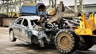 TEAM CORALLY SHOGUN XP 6S - Jumping over cars!