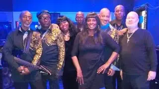 Tyrone Lowe interviews  Donna Smith And The Lyriq Experience On The Legends