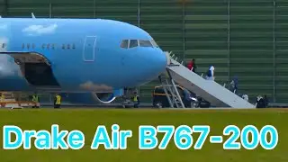 Drake arrives at Manchester Airport!!