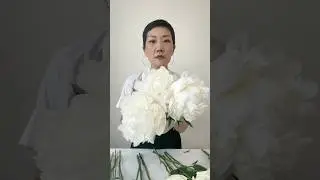 Make a bridal bouquet with white peonies with me #bridal #bridalbouquet #weddingflowers #wedding