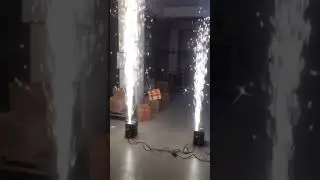 Electronic flower spraying machine with realistic effects for stage effects
