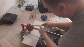 сравнение плиткореза BATTIPAV Super Pro за 25 труб. и STAYER за 2 тысячи рублей