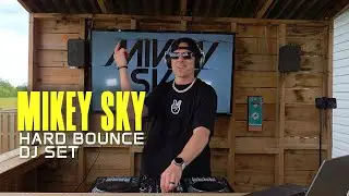 Best Hard Bouncy Techno & Trance DJ mix by Mikey Sky (Tiki Bar Booth)