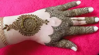 نقش حناء العيد😍عيدكم مبارك سعيد Drawing henna on the  hand is easy and beautifu