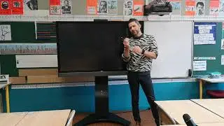 &Eacute;cran plat interactif BenQ dans la classe de monsieur Mathieu