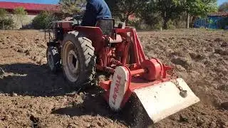 passando a enxada rotativa com agrale 4100
