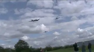Oldtimer Airshow Hahnweide 2009 B-17, Spitfire, P-40 Warhawk & FW 190