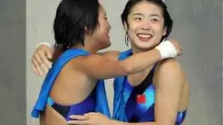 Divers Chen Ruolin and Wang Hao of China win Olympic gold in women's 10m synchronized platform