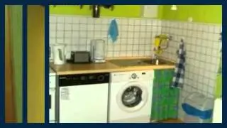 Flingern-Nord: Farbenfrohes Apartment in einem saniertem Altbau mit hohen Decken und Parkettboden.