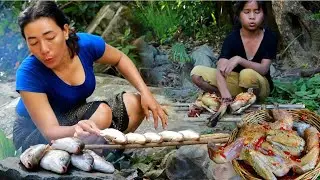 Catch many fish & chicken near river- Roasted fish & chicken spicy for dinner eating delicious