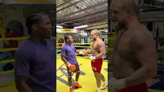 Raymond Ford Help Jake Paul KO Tank Davis 👀🥊 #JakeTank #TankDavis #gervontadavis #jakepaul