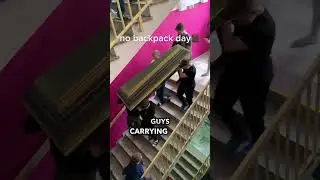 No backpack day at school🤣