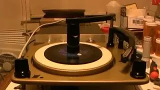 Marsha V's Restored 1959 Collaro Conquest 45 Demo