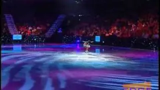 Kristi Yamaguchi skates to 