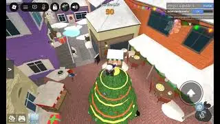 Jugando MM2