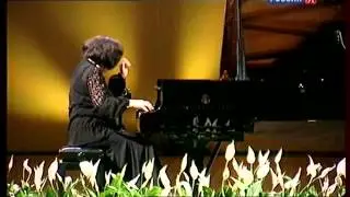 Eliso Virsaladze (Russia, piano) plays Mozart and Prokofiev sonatas