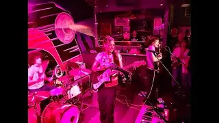 Hinds &ldquo;Spanish Bombs&rdquo; San Diego 4 | 9 | 25 &bull;