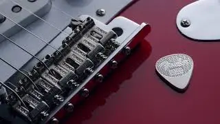 Fender&reg; Sterling Silver Playable Guitar Pick