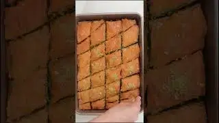 Make the best homemade baklava with pistachio! 🍯✨ #Baklava #DessertLovers #SweetTreats