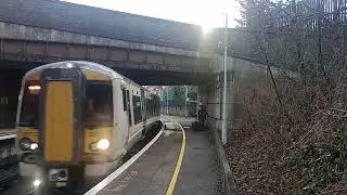 # GX 387218 on the 15:57 to Ore Via Eastbourne from London Victoria #
