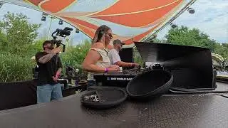 Bastin B2B Esin Boz - W1 Tomorrowland (Rise Stage)