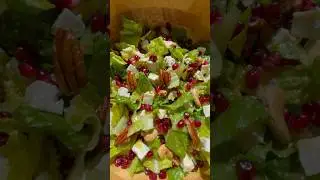 Salat mit Feta, Granatapfel und N&uuml;ssen🤤🤌🏼🥗