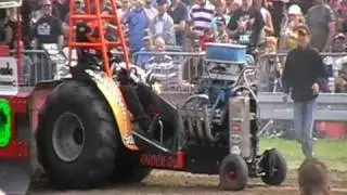 Knock Out Minipuller Tractor Pulling Edewecht 2010