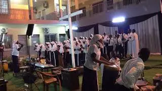 Kilombo Nsilulu mayangui en œuvre en la paroisse de mayangui Au festival de chant